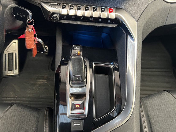 Peugeot 3008 15 of 21