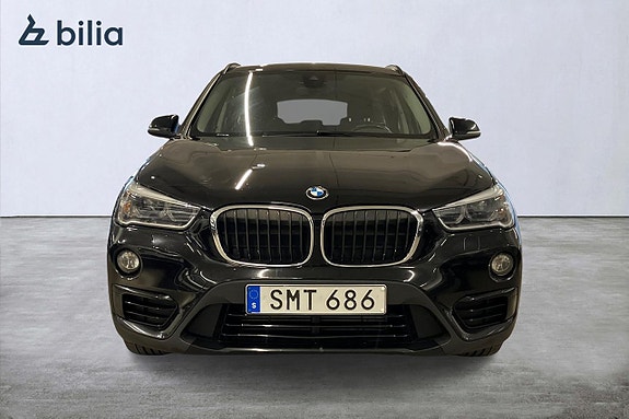 BMW X1 3 of 21
