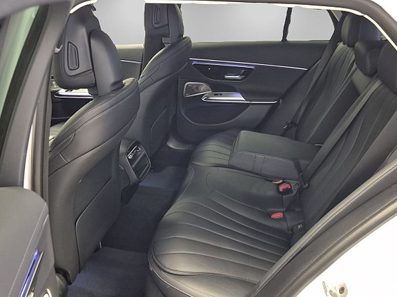 Mercedes-Benz E300 de 9 of 14