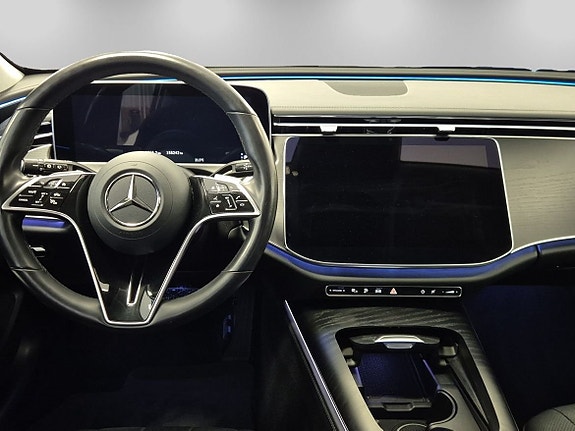 Mercedes-Benz E300 de 7 of 14