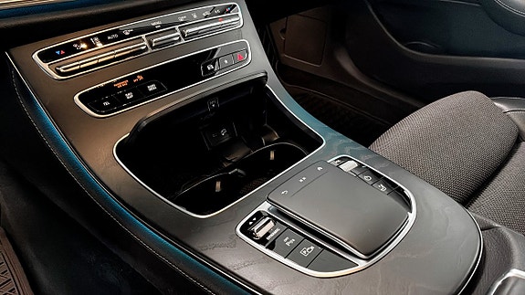 Mercedes-Benz E300 21 of 26
