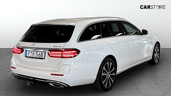 Mercedes-Benz E300 2 of 26