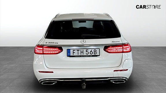 Mercedes-Benz E300 7 of 26