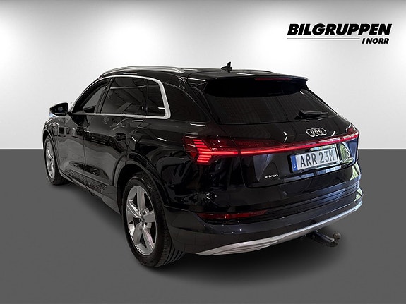 Audi e-tron 6 of 18
