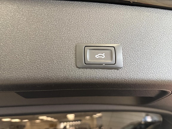Audi e-tron 18 of 18