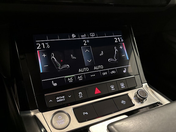 Audi e-tron 13 of 18
