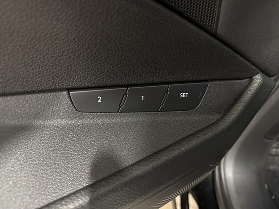 Audi e-tron 16 of 18