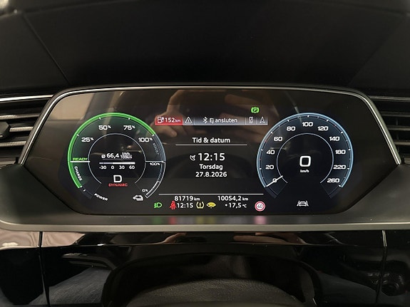 Audi e-tron 10 of 18