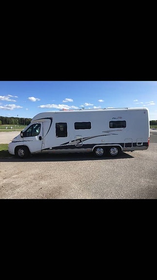 Husbil köpes även med fuktskador ring Peter tel 0705-127991