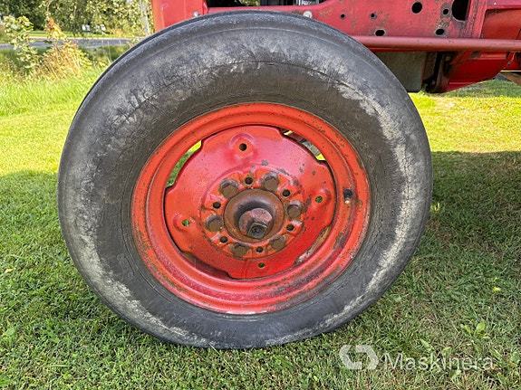 Traktor BOLINDER-MUNKTELL Volvo 320 11 of 27
