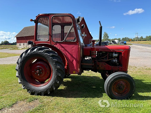 Traktor BOLINDER-MUNKTELL Volvo 320 4 of 27