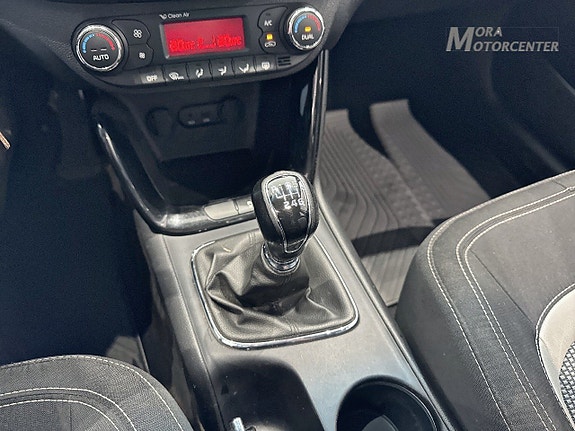 Kia Ceed 12 of 14