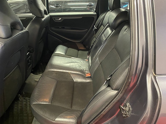 Volvo V70 12 of 20
