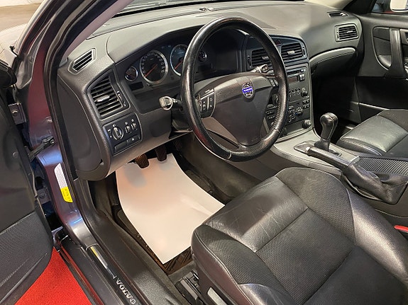 Volvo V70 9 of 20