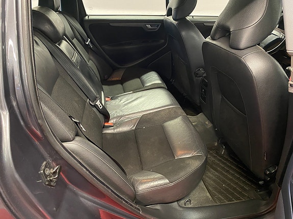Volvo V70 13 of 20