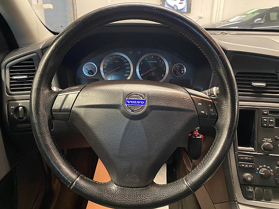 Volvo V70 17 of 20