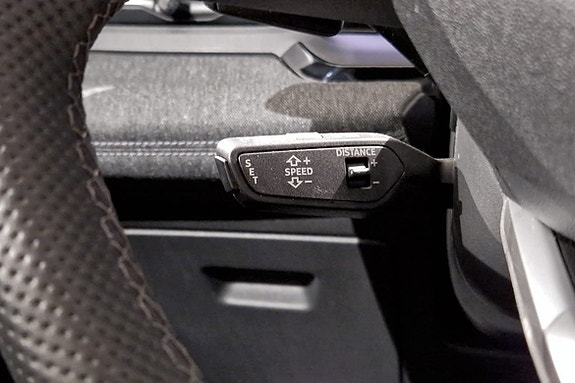 Audi Q6 e-tron 10 of 17