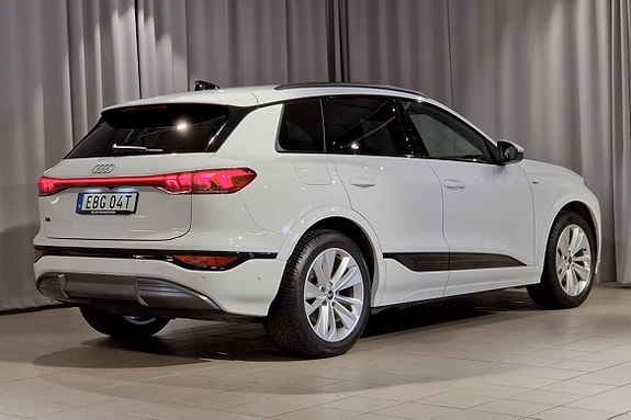 Audi Q6 e-tron 4 of 17