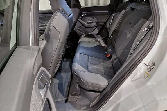 Audi Q6 e-tron 17 of 17