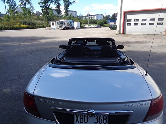 Chrysler Sebring 10 of 12