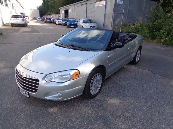 Chrysler Sebring 6 of 12