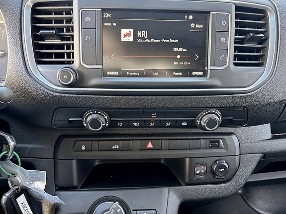 Opel Vivaro 11 of 15
