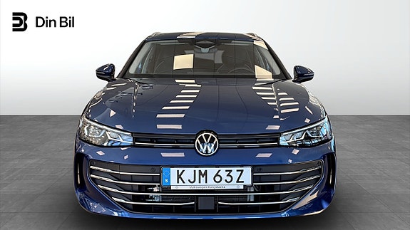 Volkswagen Passat 4 of 16