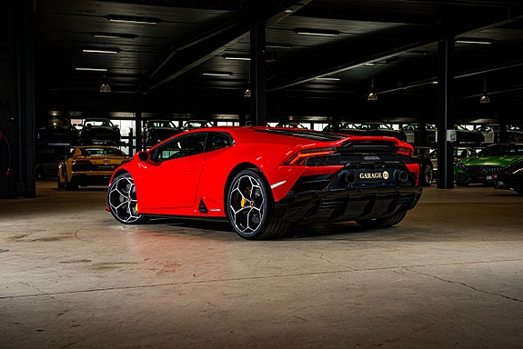 Lamborghini Huracan 4 of 30