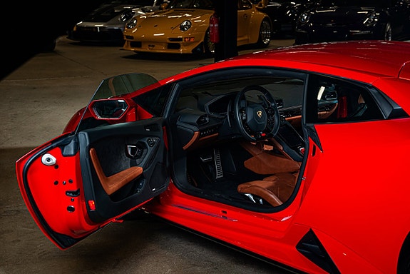 Lamborghini Huracan 9 of 30