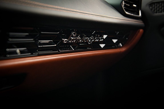 Lamborghini Huracan 27 of 30