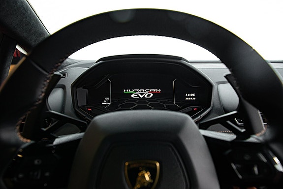 Lamborghini Huracan 18 of 30