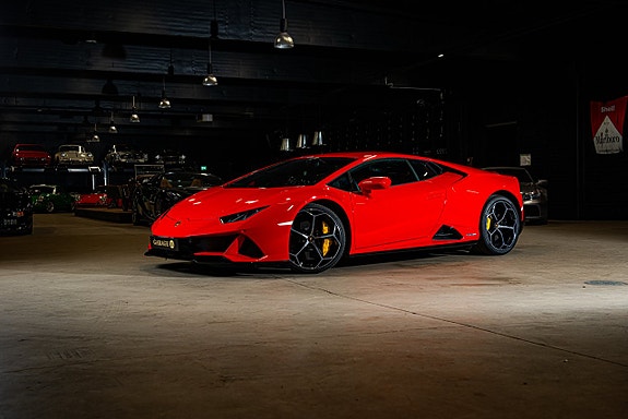 Lamborghini Huracan 2 of 30