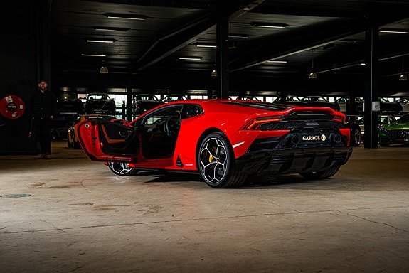 Lamborghini Huracan 8 of 30