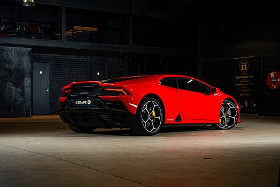 Lamborghini Huracan 5 of 30