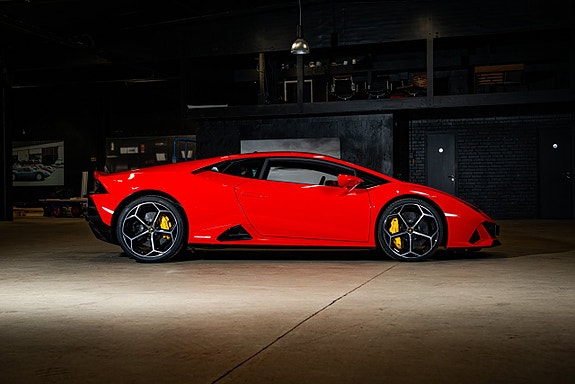 Lamborghini Huracan 6 of 30