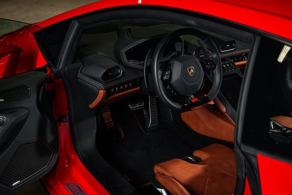 Lamborghini Huracan 10 of 30