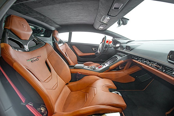 Lamborghini Huracan 16 of 30