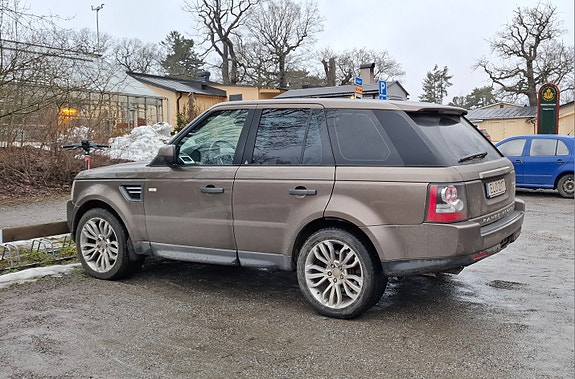 Land Rover Range Rover Sport 3 of 3