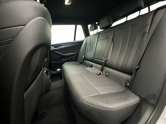 BMW 530e 28 of 30