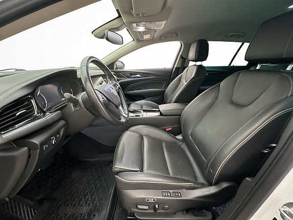 Opel Insignia 10 of 30