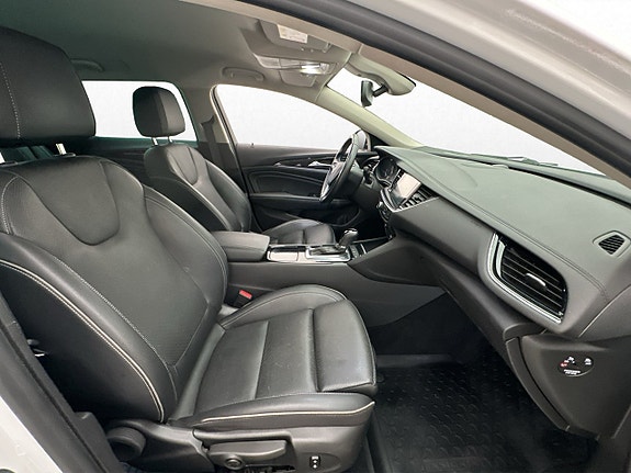Opel Insignia 24 of 30