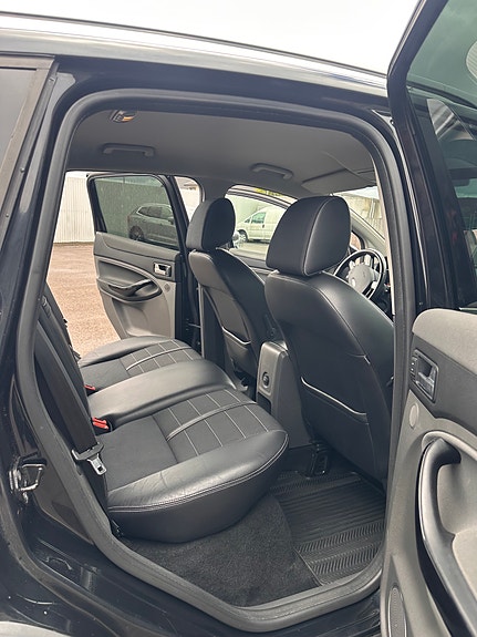 Ford Kuga 9 of 9