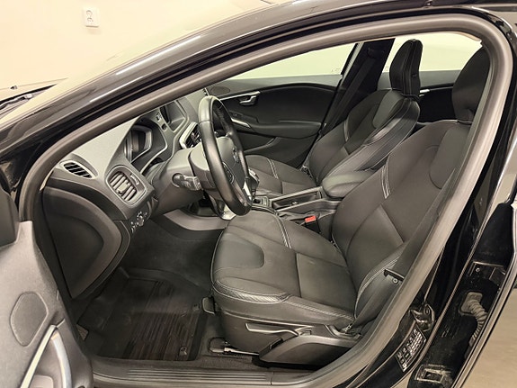 Volvo V40 7 of 11