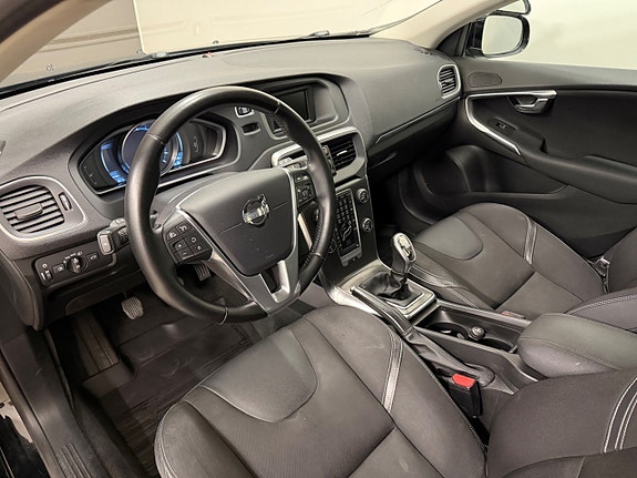 Volvo V40 4 of 11