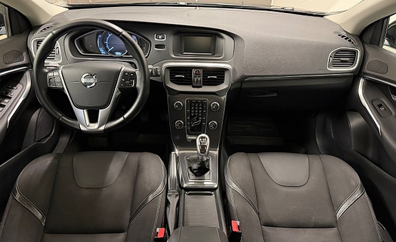 Volvo V40 5 of 11