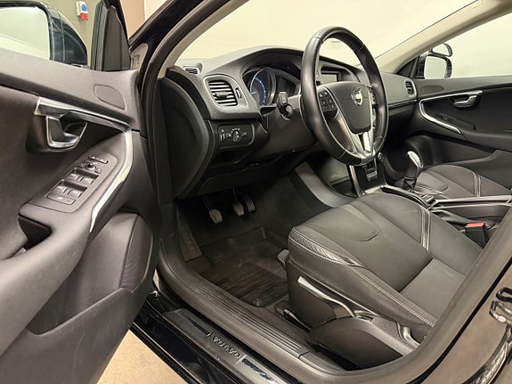 Volvo V40 6 of 11
