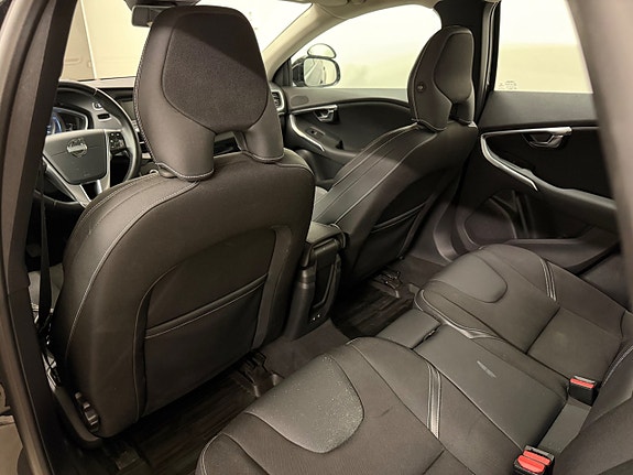 Volvo V40 9 of 11