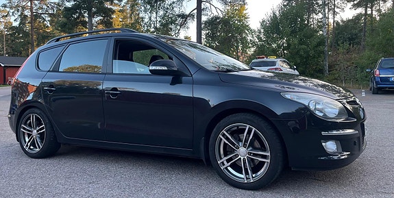 Hyundai i30 2 of 8