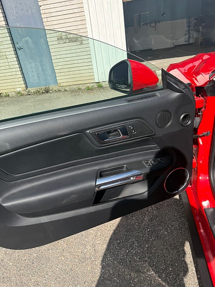 Ford Mustang 5 of 27