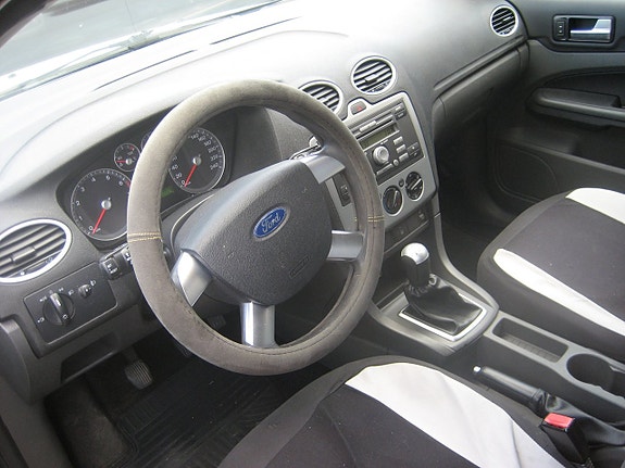 Ford Focus 5 of 14